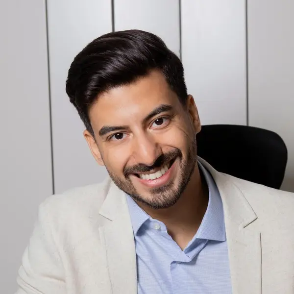 Dr. Vinícius Rosa, médico responsável pela cirurgia refrativa e ceratocone no Instituto de Olhos de Colatina