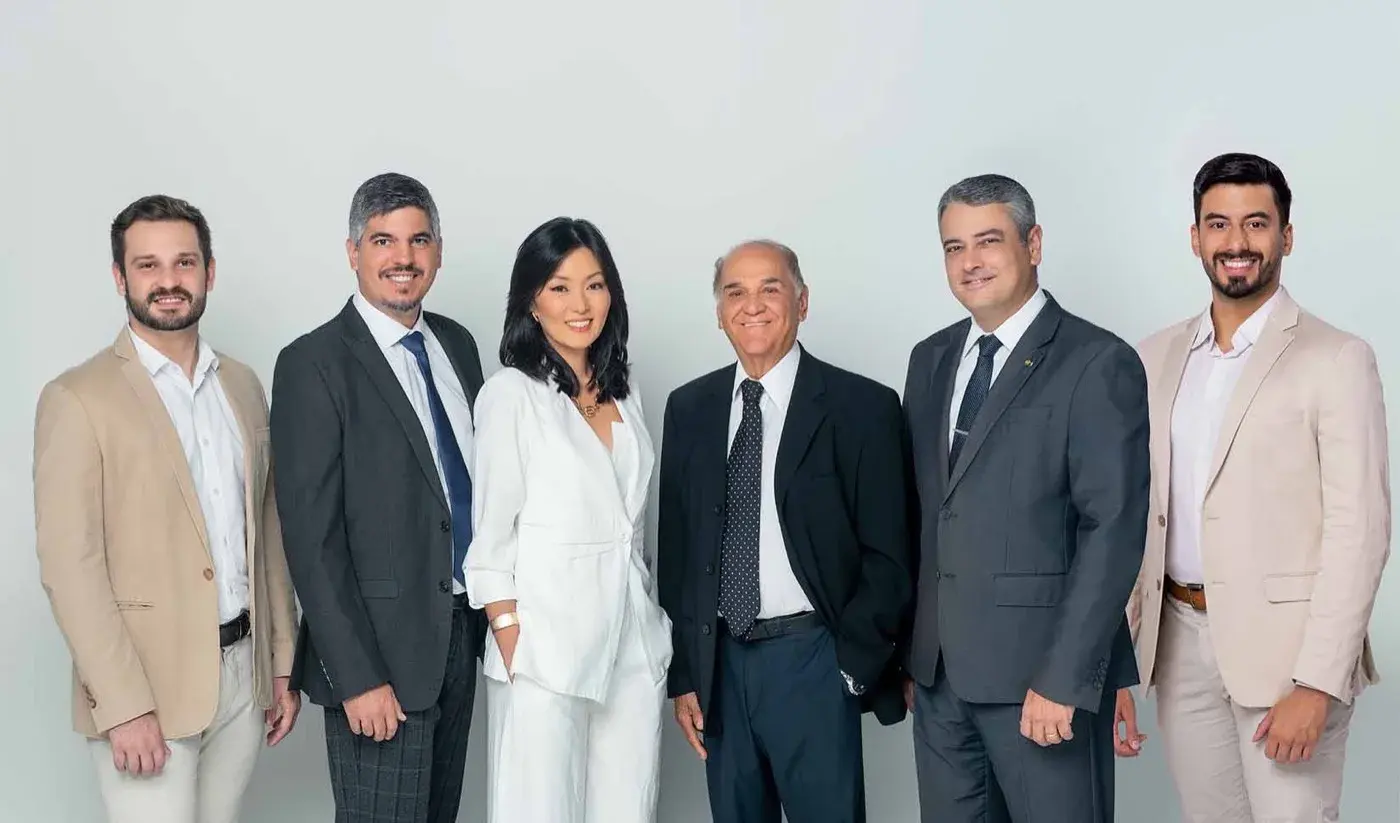 Equipe médica do Instituto de Olhos de Colatina